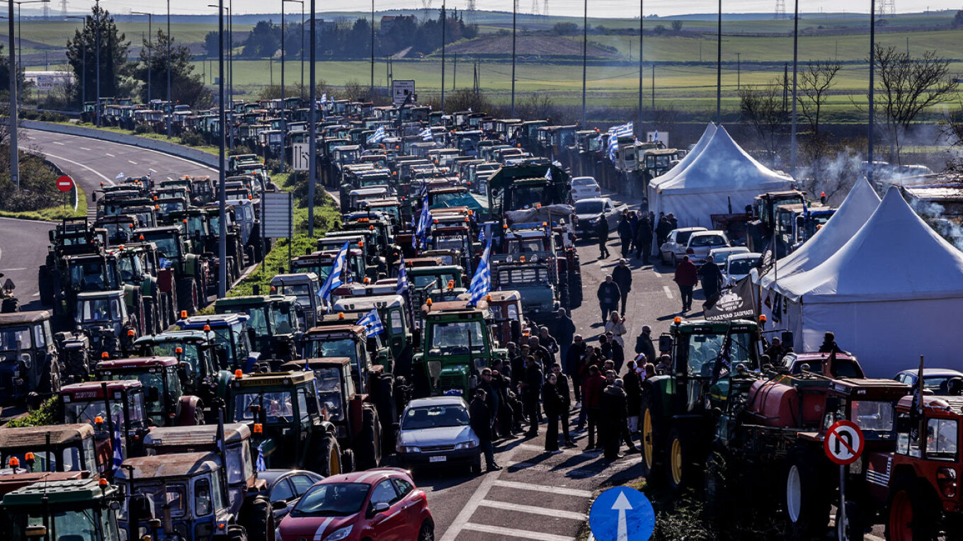 Ελλάδα: Αποφασίζουν στα Μάλγαρα οι αγρότες, στο τραπέζι κλιμάκωση ακόμη και με κάθοδο των τρακτέρ στην Αθήνα 