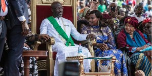 Ορκίστηκε πρόεδρος της Λιβερίας ο θρυλικός Ζορζ Γουεά (video)
