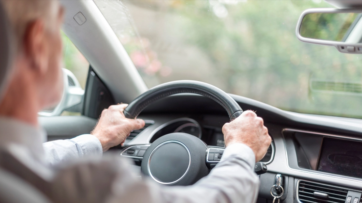 Ηλικιωμένος με άνοια στον Βόλο οδηγούσε ανάποδα στην εθνική οδό για να πάει σε εκκλησία να ανάψει κερί