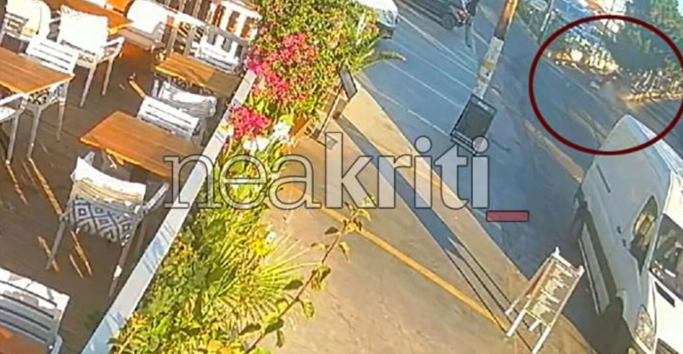 VIDEO: Η στιγμή που το αυτοκίνητο «πετάει» στον αέρα και πέφτει πάνω σε δέντρο και σταθμευμένα αυτοκίνητα στην Κρήτη