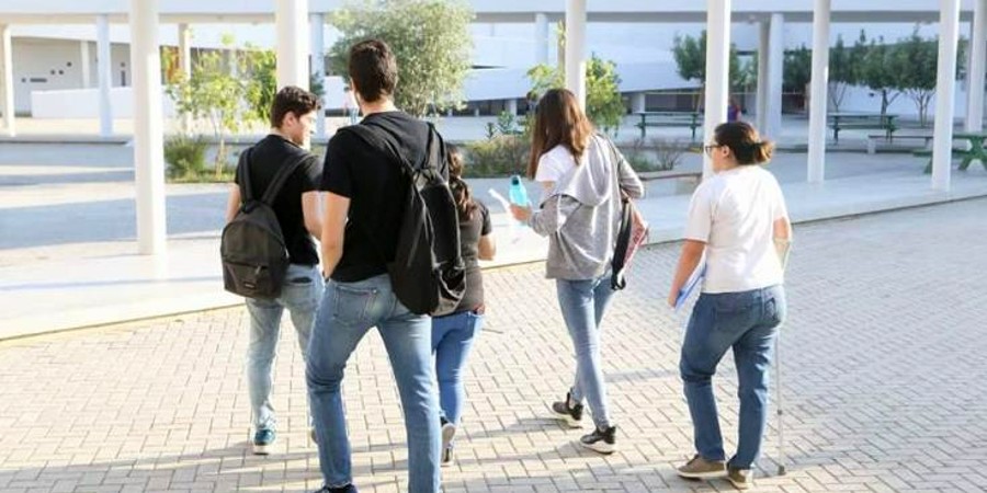 Ανισότητα μεταξύ τελειόφοιτων λόγω τηλεργασίας καταγγέλουν οι γονείς - Ζητούν επαναφορά Παγκυπρίων Εξετάσεων