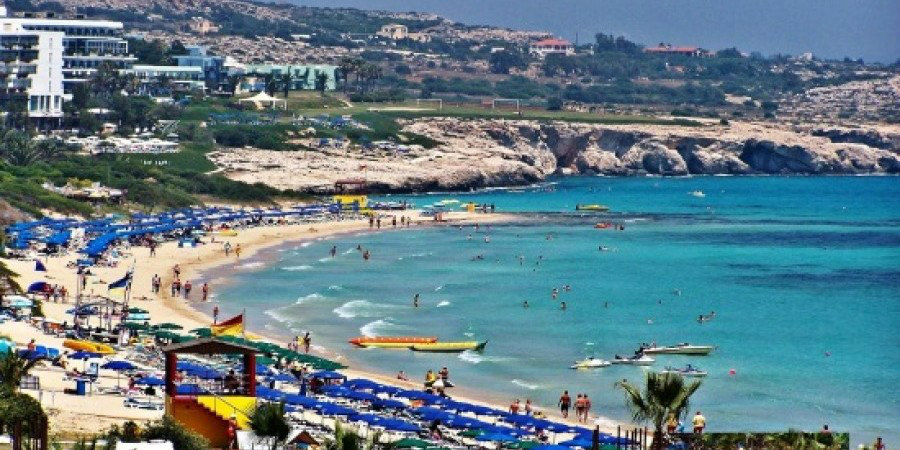 Στο 75% η τουριστική κίνηση στην Κύπρο σε σχέση με το 2019 – «Άλλα δύο σχέδια χορηγιών μέχρι το τέλος του χρόνου»  