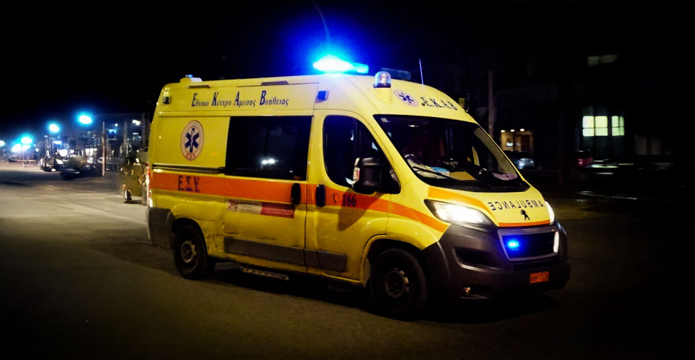 Σοβαρό τροχαίο στην Πετρούπολη: Πεζός παρασύρθηκε από αυτοκίνητο - Nοσηλεύεται σοβαρά τραυματισμένος
