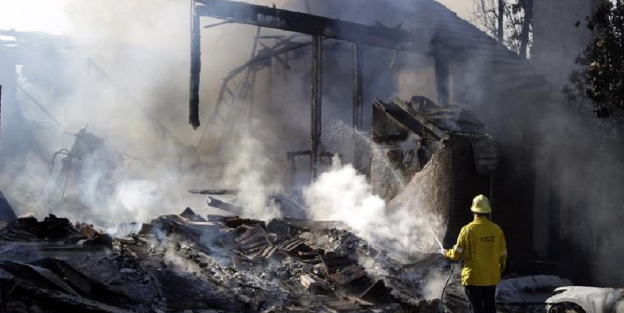 Σε 71 αυξήθηκε ο απολογισμός των νεκρών στην Καλιφόρνια από τις πυρκαγιές 