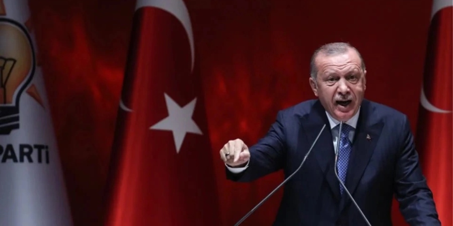 Ο Ερντογάν κατηγορεί τώρα τους «Βαρόνους του χρήματος» για «σαμποτάζ» στην τουρκική λίρα