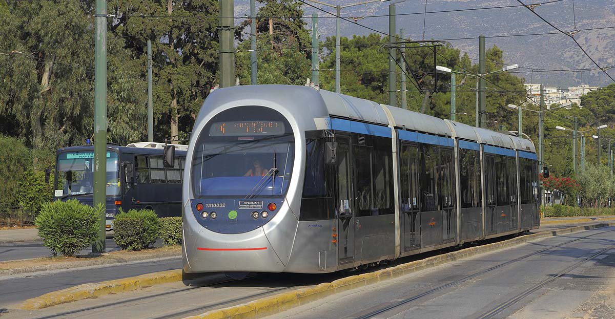 Υπουργείο Μεταφορών: Ο Μαυρογιάννης επικρίνει τη δημιουργία τραμ, ενώ το προτείνει ο ίδιος