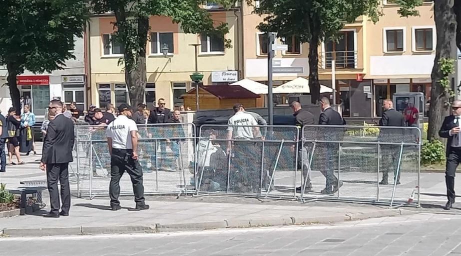 Συναγερμός στη Σλοβακία: Πυροβολισμοί μετά από συνεδρίαση της κυβέρνησης - Τραυματίστηκε ο πρωθυπουργός Φίτσο