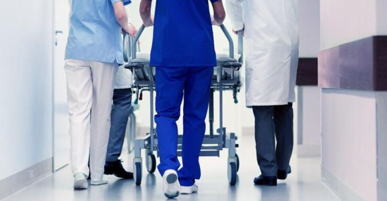Καμπανάκι από γιατρούς και νοσηλευτές: «Το αδιέξοδο απειλεί τη λειτουργία των νοσοκομείων»