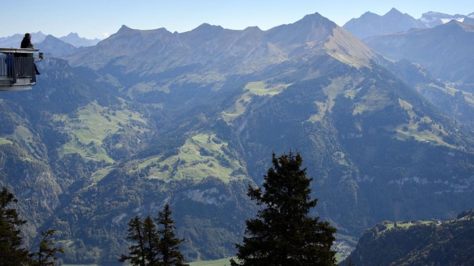 Ελβετία: Αρκετοί νεκροί μετά από συντριβή μικρού αεροσκάφους σε δάσος