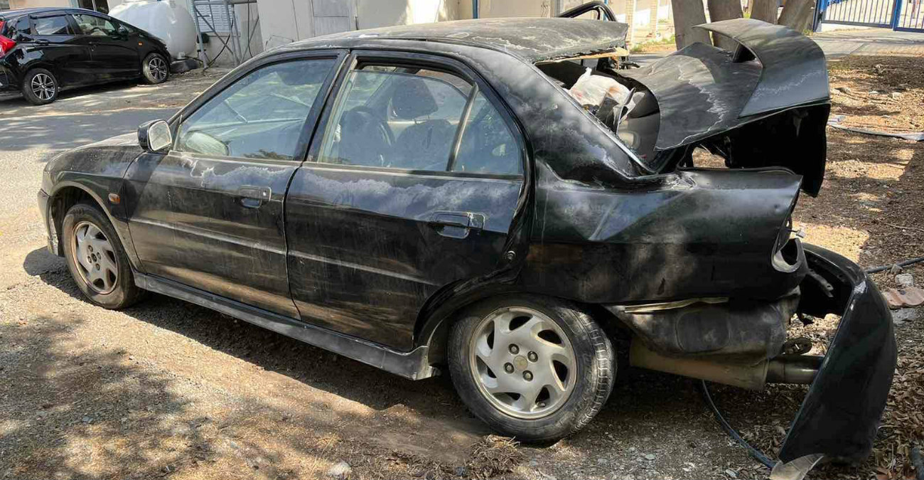 Διασωληνωμένος και σε κρίσιμη κατάσταση 27χρονος μετά το τροχαίο στη Λάρνακα - Φωτογραφίες από το όχημα 