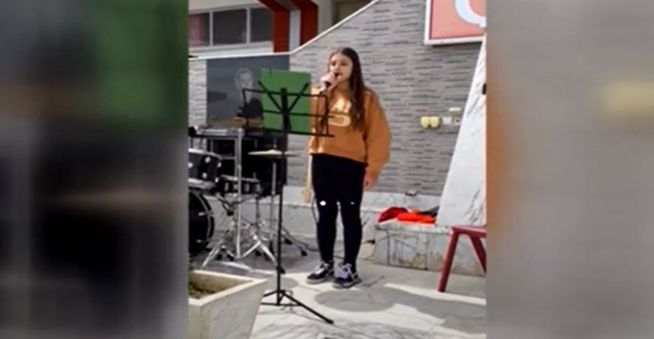 Συγκινεί Τουρκοκύπρια μαθήτρια που τραγούδησε Χάρις Αλεξίου - «Η μουσική ενώνει και δίνει ελπίδα στους λαούς – Δείτε βίντεο
