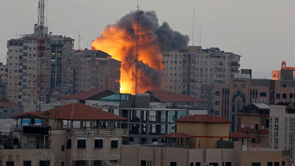 Φλέγεται η Μέση Ανατολή – Νέοι βομβαρδισμοί στη Λωρίδα της Γάζας