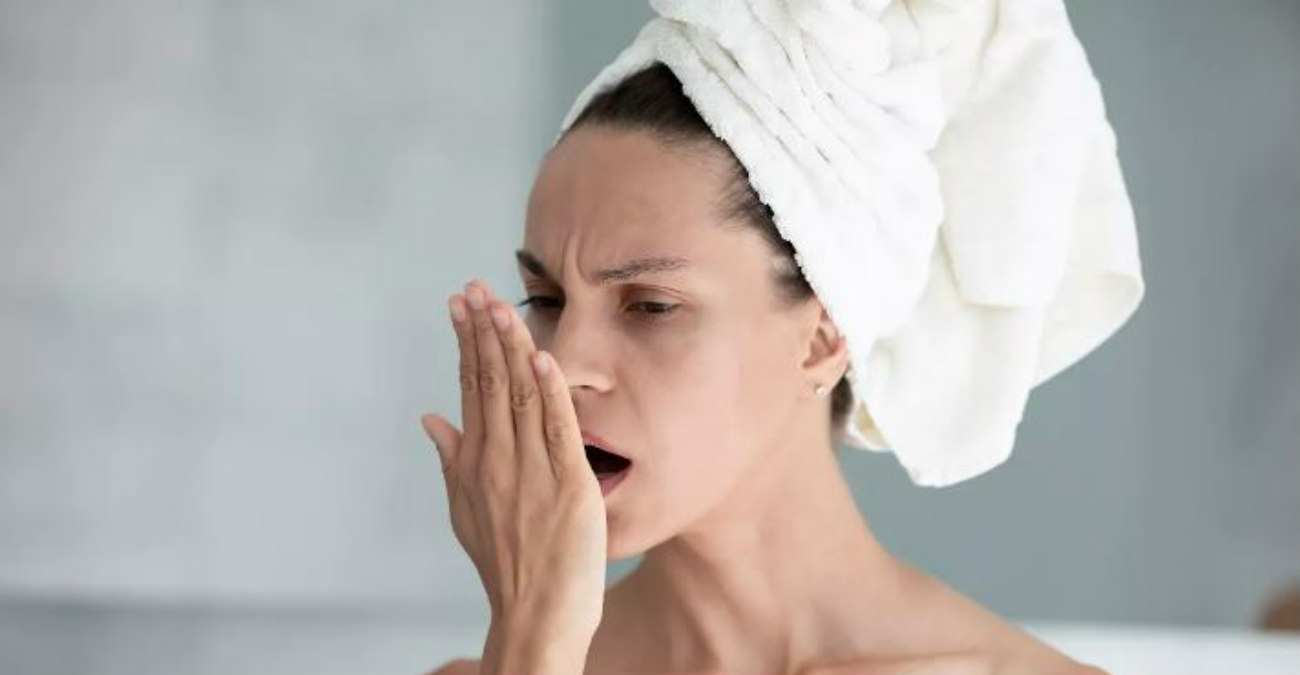 Τι φταίει για την κακοσμία του στόματος – Πότε κρύβει μια σοβαρή πάθηση