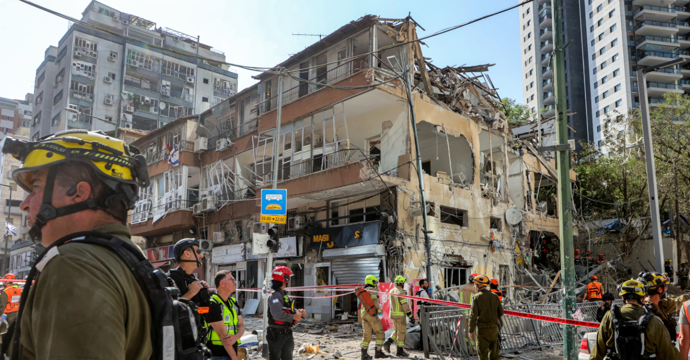 LIVE: Την εξόντωση του Χαμενεΐ θέτει ως στόχο το Ισραήλ - Ο διπλός στόχος του Νετανιάχου