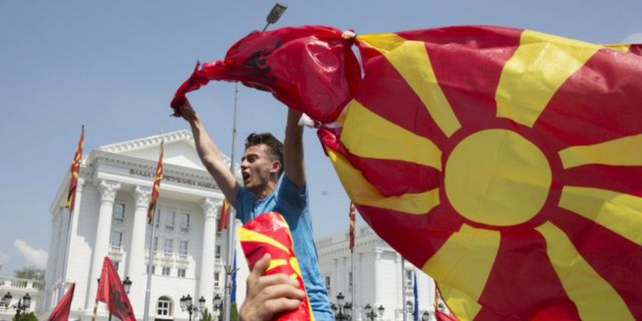 Τι κρύβουν τα τρία νέα ονόματα που έριξε στο «τραπέζι» η πλευρά της ΠΓΔΜ
