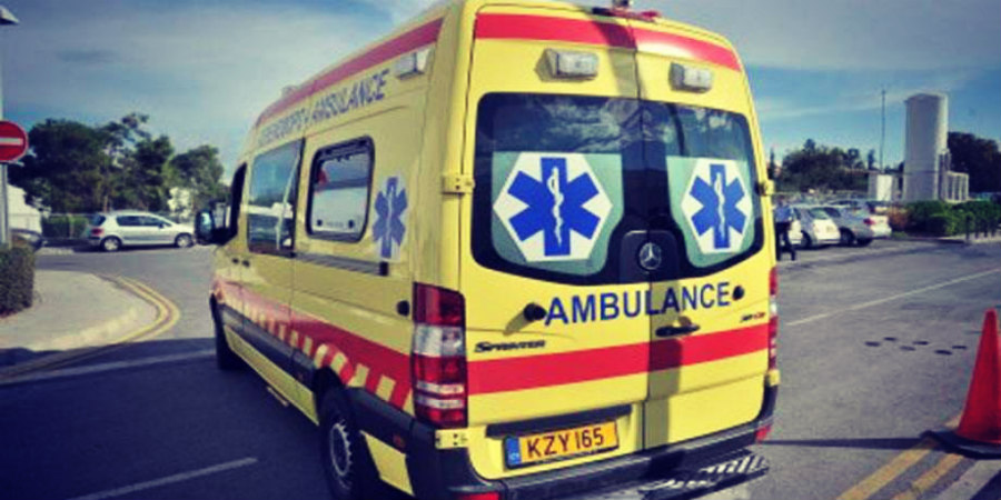 ΤΡΟΧΑΙΟ - ΠΑΦΟΣ: Όχημα παρέσυρε και τραυμάτισε πεζό - Με ασθενοφόρο στο Νοσοκομείο 