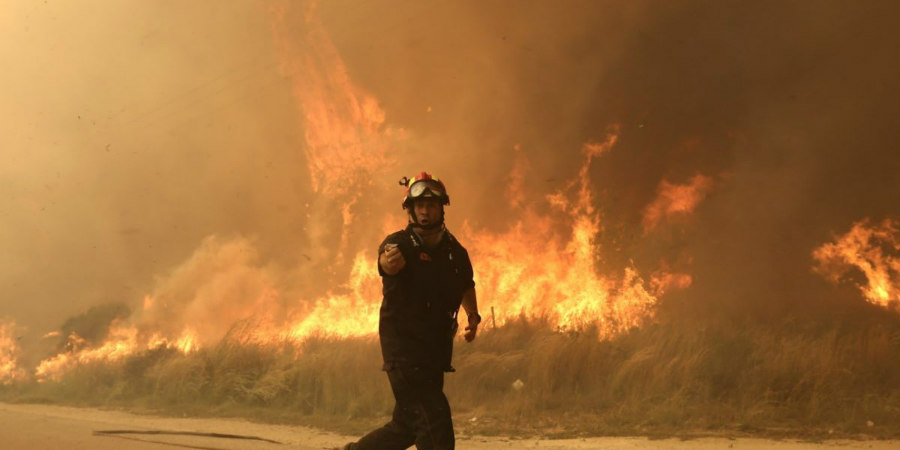 ΠΕΤΡΟΣ ΠΕΤΡΟΥ: «Ήταν κόλαση» - Ο επικεφαλής των δασοπυροσβεστών για τις πυρκαγιές στην Αττική – VIDEO