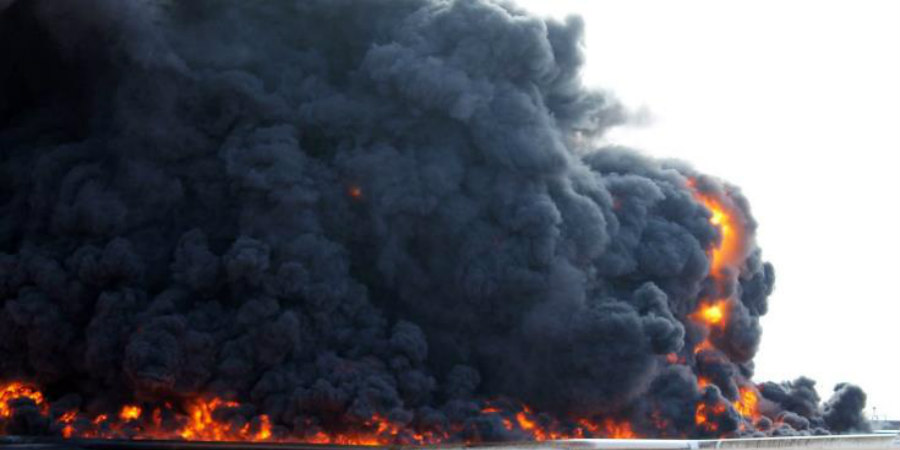 Η Λιβύη σπαράσσεται από συγκρούσεις με επίκεντρο το πετρέλαιο 