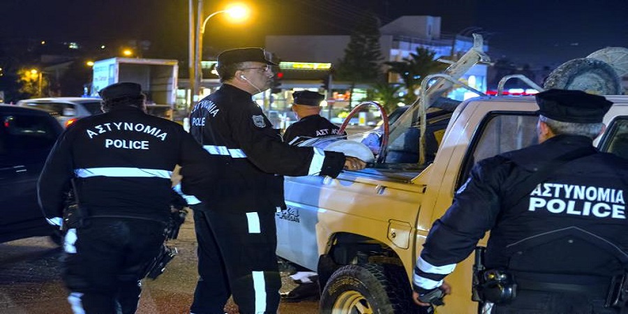 ΠΑΦΟΣ: Βγήκαν στους δρομους οι Αστυνομικοί και εντόπισαν τους μισούς μεθυσμένους 
