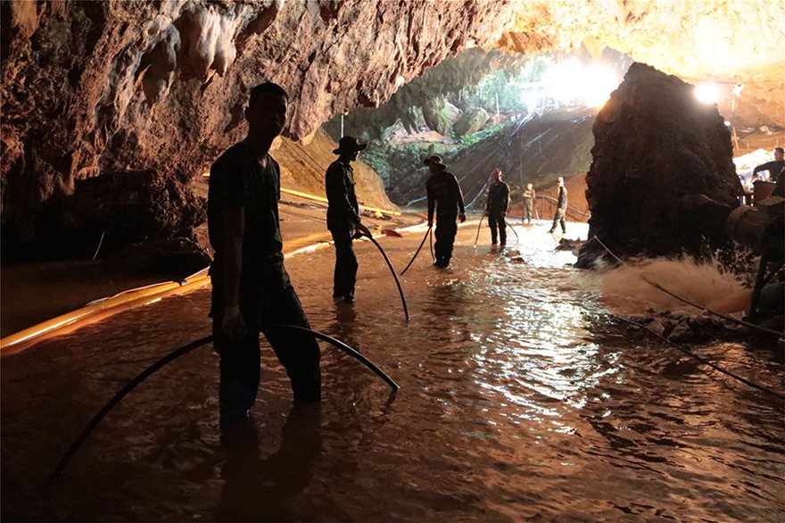 ΤΑΪΛΑΝΔΗ: Το χρονικό της κινηματογραφικής παγίδευσης και διάσωσης των 12 παιδιών από το σπήλαιο