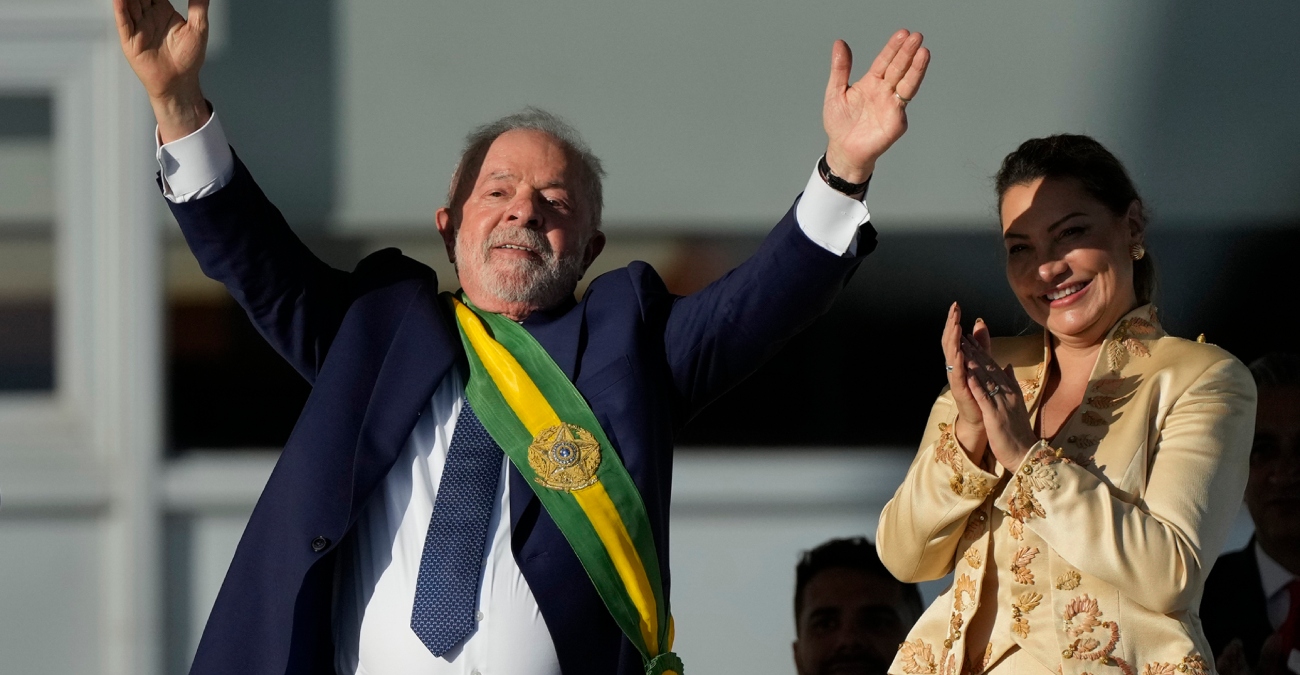 Ο Λούλα στην Πορτογαλία εν μέσω πολεμικής για σχόλια σχετικά με την Ουκρανία