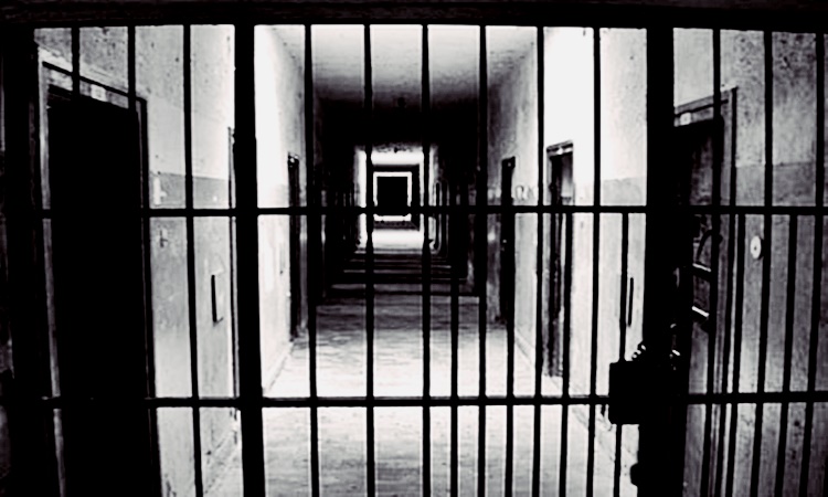 ΛΑΡΝΑΚΑ: Στο κελί 27χρονος - Πυροβόλα όπλα, φυσίγγια και κλοπιμαία η αιτία 