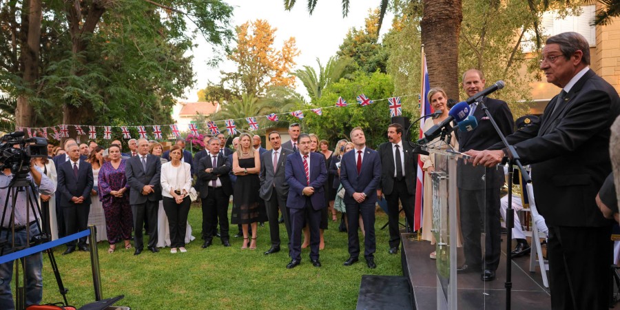 ΠτΔ: Στενοί οι δεσμοί Βρετανίας - Κύπρου - Σημαντική η συνεισφορά στον τουρισμό και ιστορική η ανάπτυξη στις Βάσεις