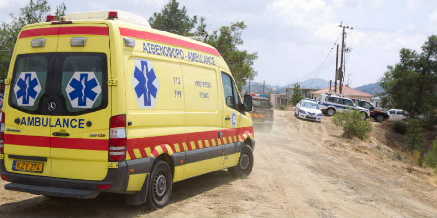 ΠΑΦΟΣ: Όχημα έπεσε από ύψος 11 μέτρων - Στο νοσοκομείο με τραύματα 26χρονος και 25χρονη 