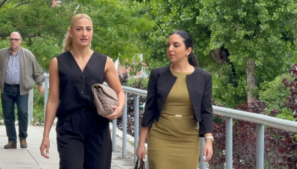 Αναβλήθηκε ξανά η δίκη για το revenge porn κατά της Τούνη - «Ζητώ δικαίωση, θέλω να γυρίσω σελίδα στη ζωή μου»