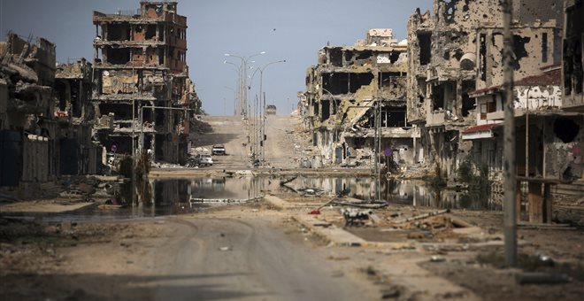 Τρόμος στη Λιβύη από αεροπορικές επιδρομές 