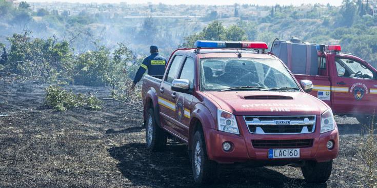 Νέα πυρκαγιά μεταξύ δύο κοινοτήτων - Κλήθηκε το ελικόπτερο της Αστυνομίας 
