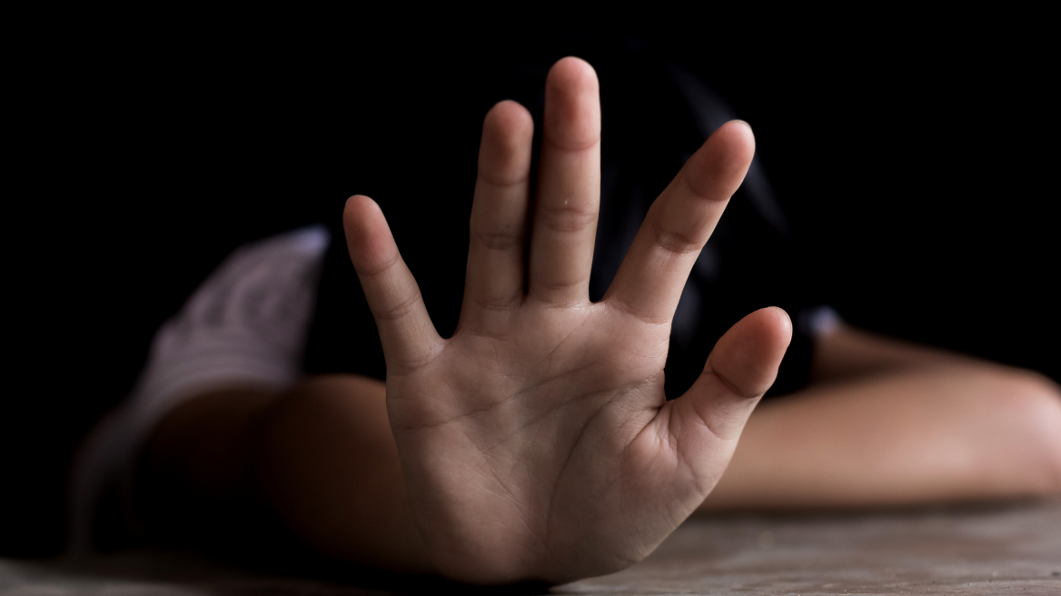 Καταγγελία για βιασμό 7χρονου από 11χρονο στα Ψαχνά - Συνελήφθησαν και οι γονείς του