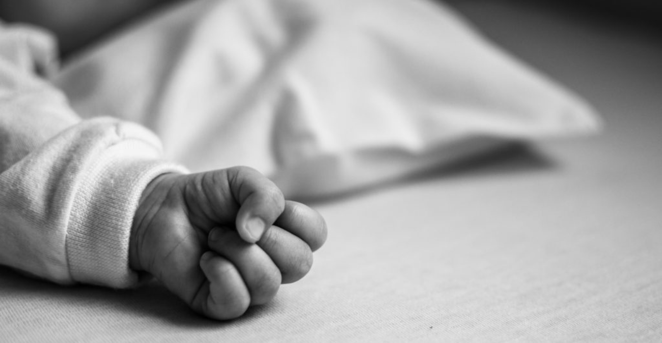 Τραγωδία στη Λεμεσό: Μητέρα εντόπισε χωρίς τις αισθήσεις του το πέντε μηνών βρέφος της