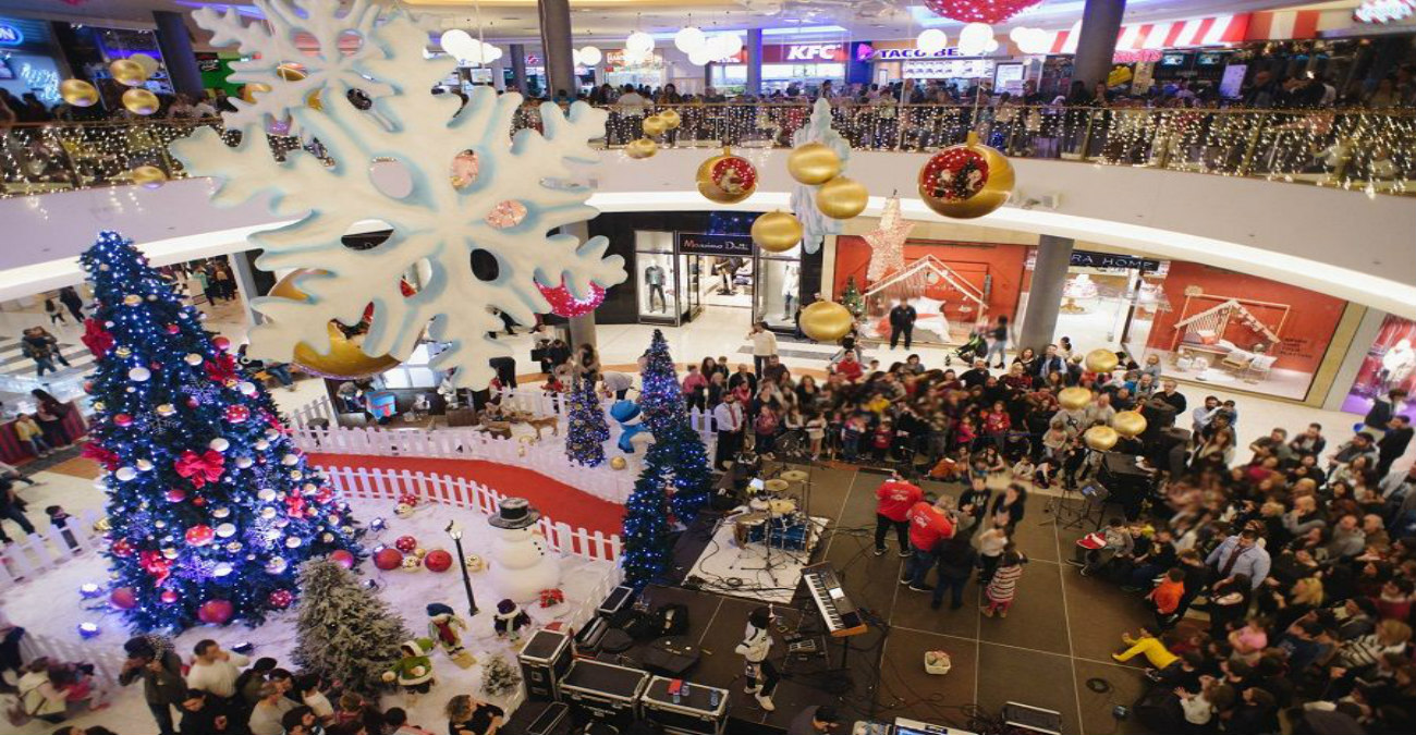 Το αδιαχώρητο σε υπεραγορές και καταστήματα ενόψει Χριστουγέννων – Αυτό είναι το εορταστικό ωράριο