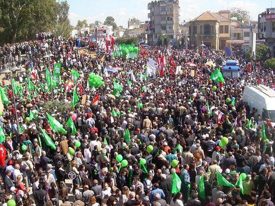 Το μεγαλύτερο συλλαλητήριο της τουρκοκυπριακής κοινότητας υπέρ της επανένωσης και κατά του Ντεκτάς. Οι προσπάθειες του ψευδοκράτους να το αποσιωπήσει