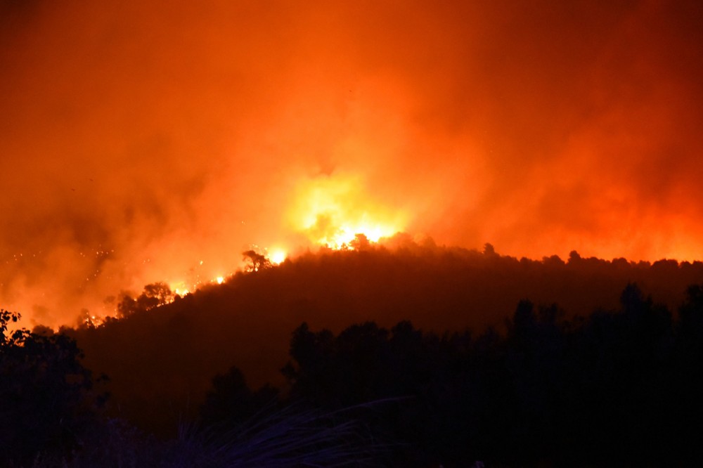 ΕΛΛΑΔΑ – ΕΚΤΑΚΤΟ: Νέα πυρκαγιά σε δασική έκταση στη Σκουτερά Αγρινίου