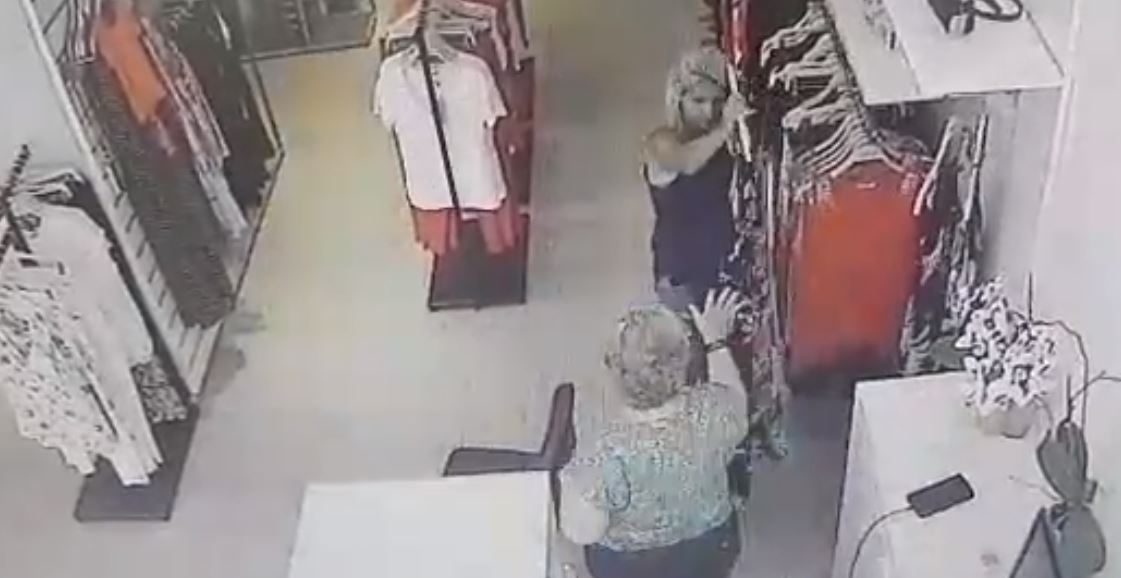 ΠΑΦΟΣ: Μεγάλο θράσος από δύο γυναίκες- «Έπιασαν» κορόιδο την υπάλληλο και άρπαξαν λεφτά από ταμείο – VIDEO