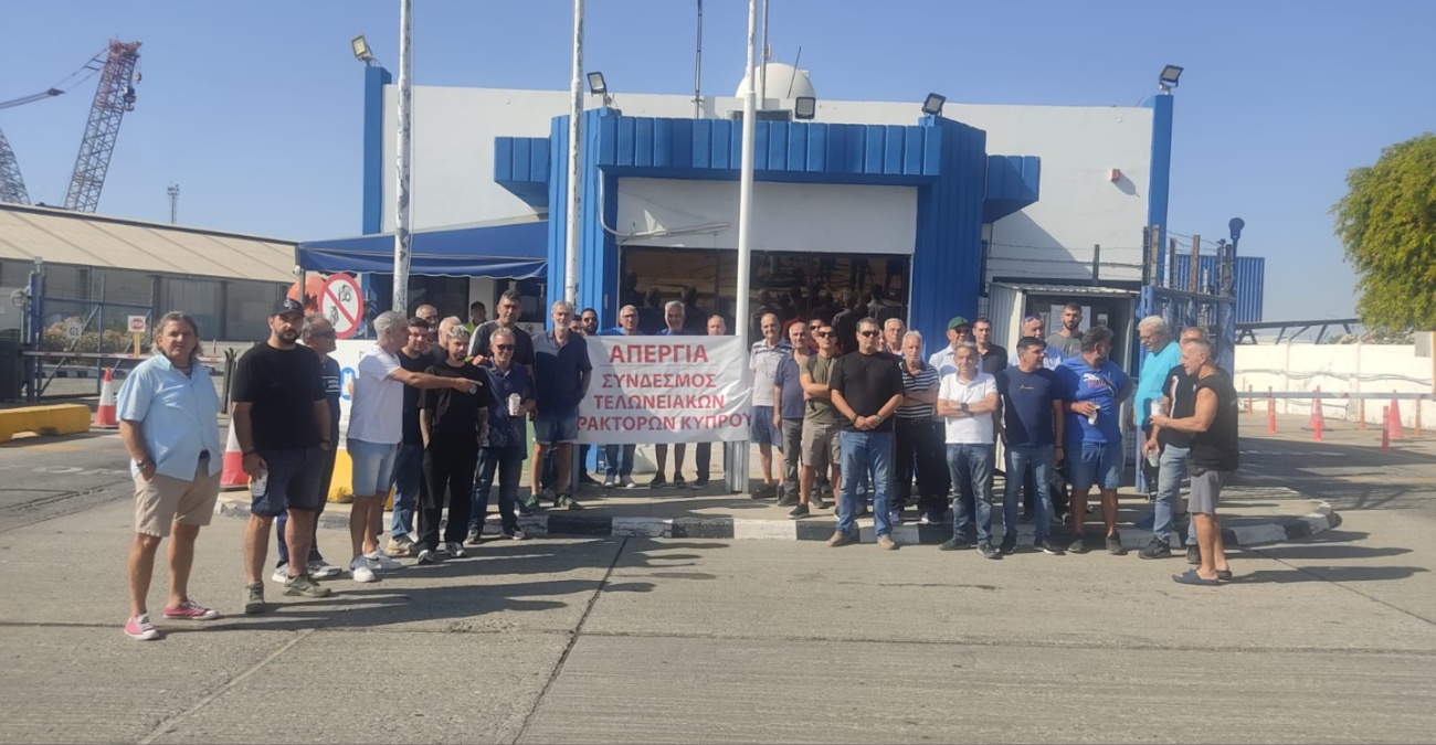 Εκτελωνιστές: Πήραν πρόταση από Υπουργείο και αποφασίζουν για την απεργία