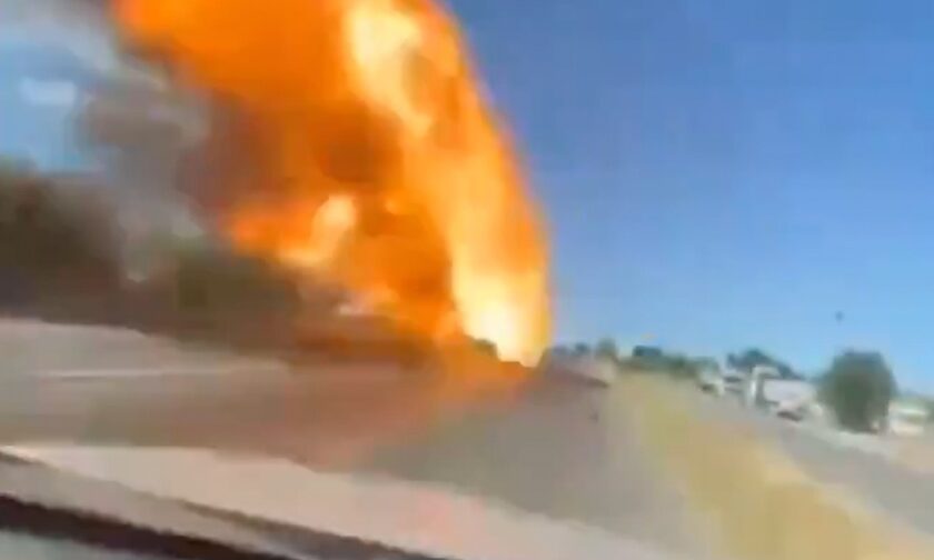 Τρομακτικό βίντεο από συντριβή αεροσκάφους στη Χιλή - Χτύπησε σε καλώδια, πήρε φωτιά και έπεσε σε αυτοκίνητα