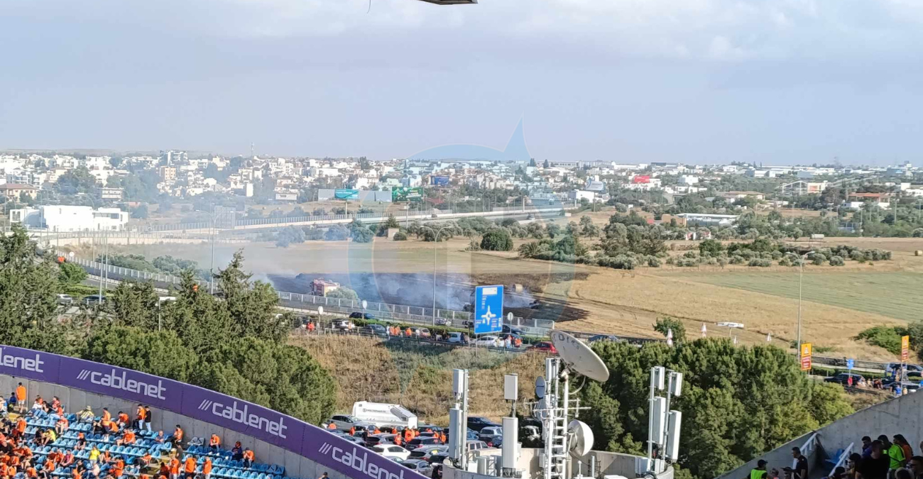 Καίγεται περιοχή κοντά από το ΓΣΠ - Στο σημείο δυνάμεις της Πυροσβεστικής- Φωτογραφίες