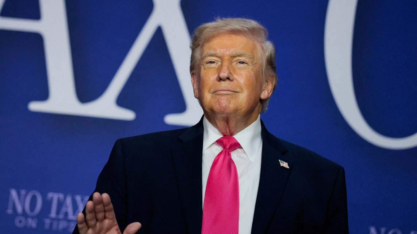 Το Ιράν δεσμεύτηκε να μην κλείσει ποτέ ξανά τα Στενά του Ορμούζ, λέει ο Τραμπ: «Είναι μία υπέροχη μέρα για τον κόσμο»