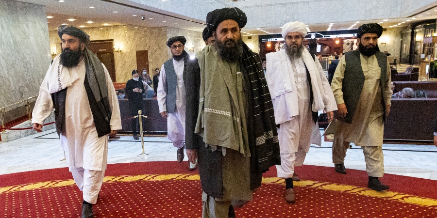 Ποιος είναι ο ηγέτης των Ταλιμπάν που έγινε ο ντε φάκτο πρόεδρος του Αφγανιστάν