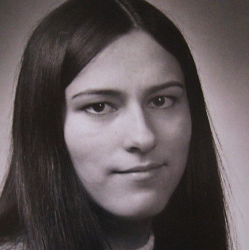 Η «Μόνα Λίζα» που δολοφονήθηκε στο Πολυτεχνείο. Η κοπέλα με το αγγελικό πρόσωπο που σκοτώθηκε από αδέσποτη σφαίρα