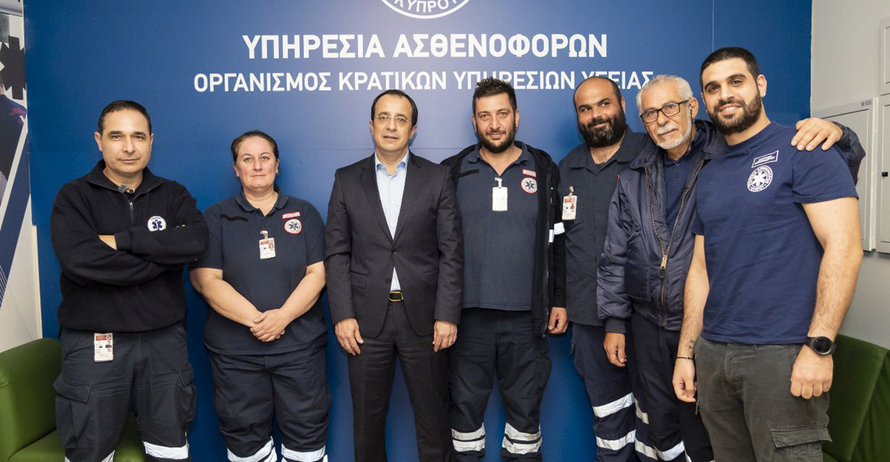 Στην Υπηρεσία Ασθενοφόρων ο Νίκος Χριστοδουλίδης - Δείτε βίντεο από την επίσκεψη 