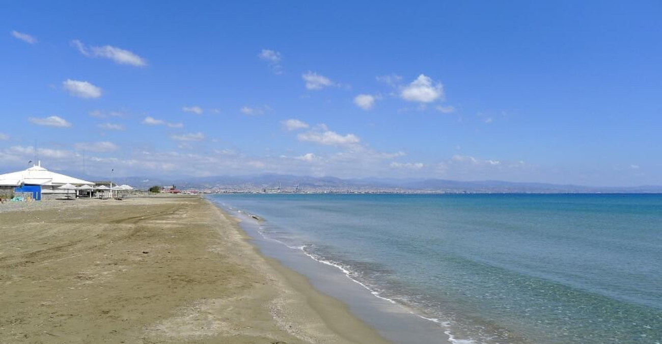 Επαναλαμβάνουν οι ΒΒ παρά τις διαβεβαιώσεις του Τμ.Περιβάλλοντος: Nα μην κολυμπά το κοινό στο Lady’s Mile μέχρι νεωτέρας 