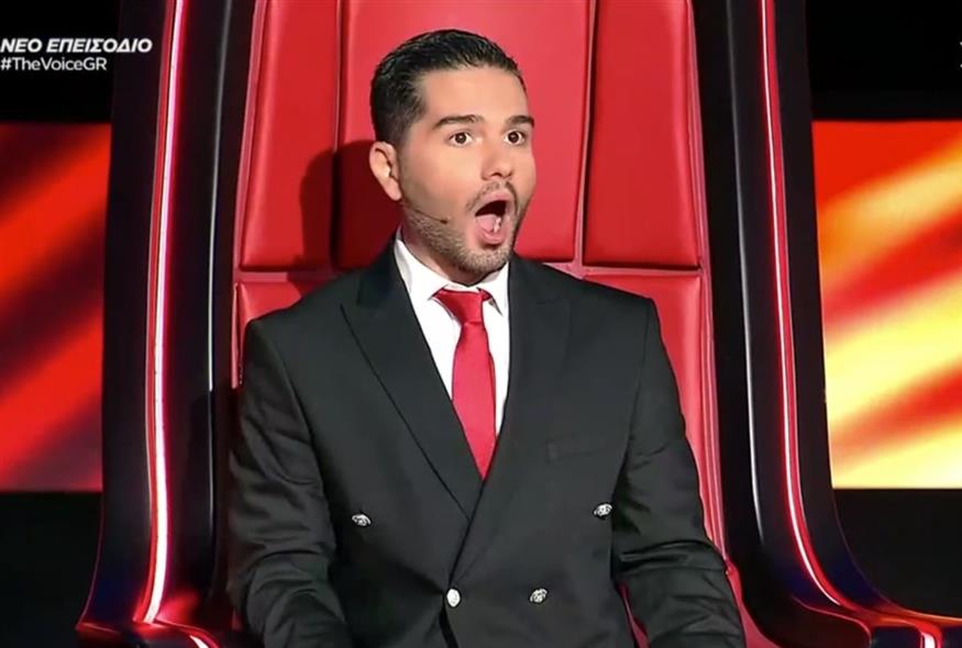 VIDEO: The Voice: Το «κλέψιμο» της Έλενας Παπαρίζου που άφησε άφωνο το Χρήστο Μάστορα - «What?!»