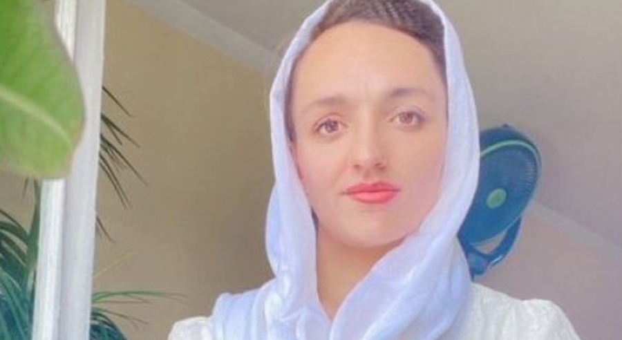 Συγκλονίζει η πρώτη γυναίκα δήμαρχος του Αφγανιστάν: Περιμένω να έρθουν να με σκοτώσουν 