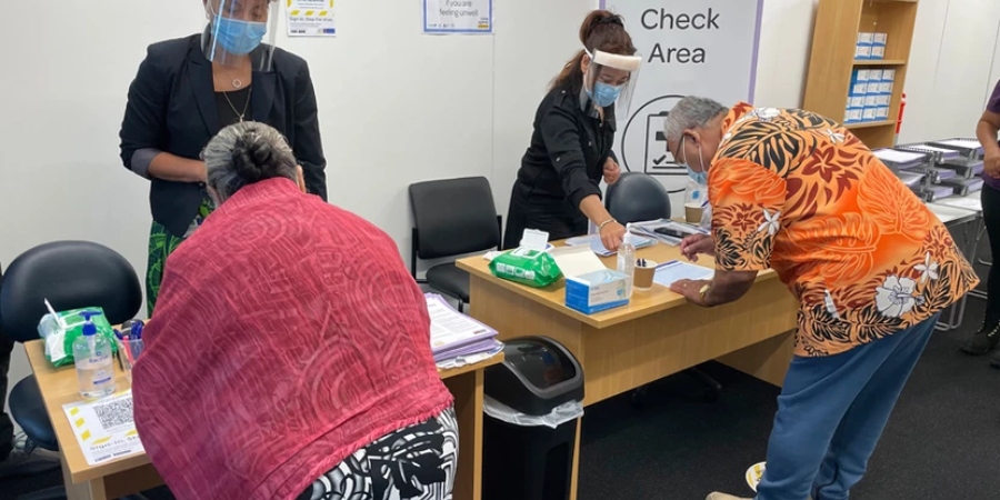 Νέα Ζηλανδία: Άνδρας εμβολιάστηκε 10 φορές κατά του κορονοϊού, σε μία μέρα… εις το όνομα άλλων