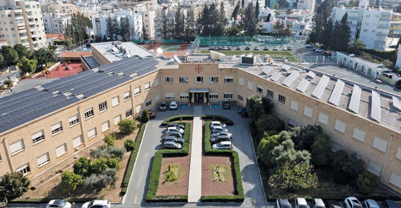 «Καμία σχέση το περιστατικό με τη σχολική κοινότητα» - Τι αναφέρει το σχολείο για την ένταση στην αποφοίτηση