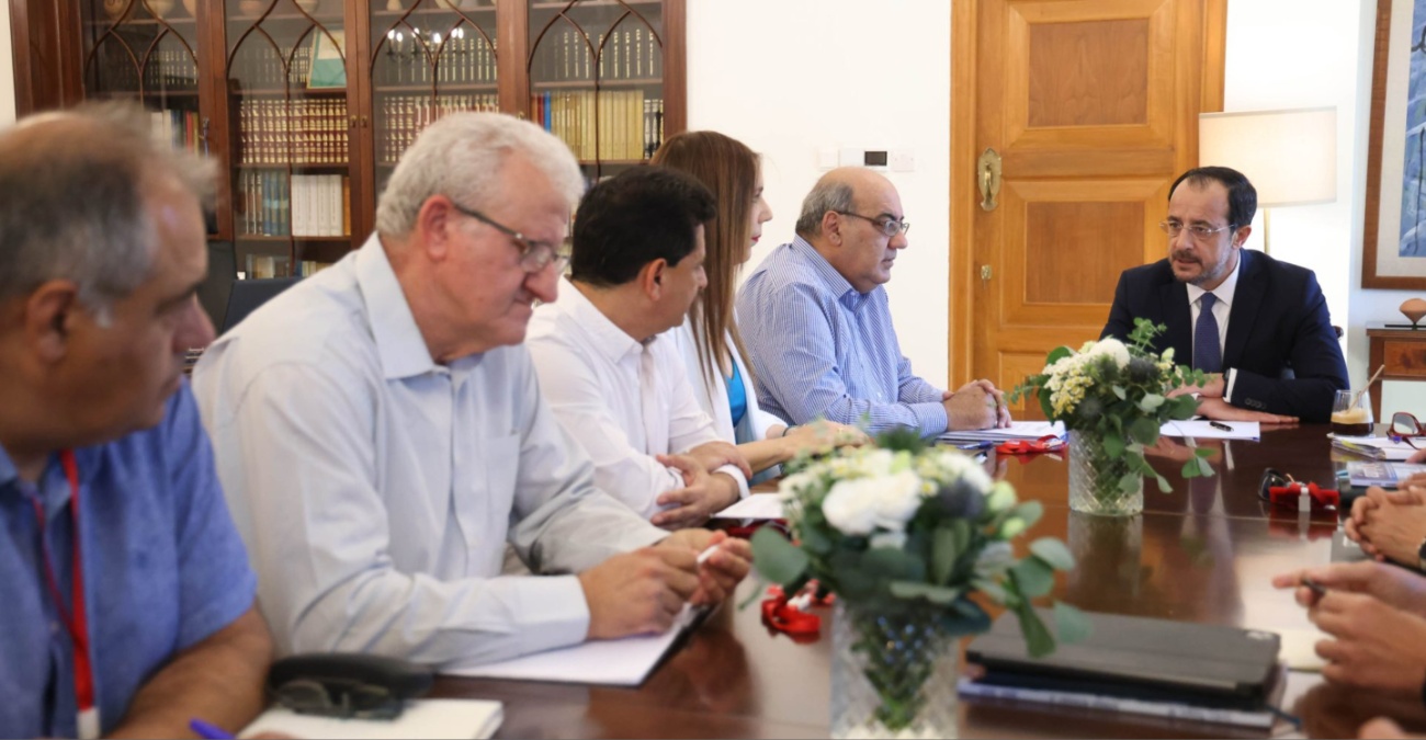 Οι εκπαιδευτικές οργανώσεις αποφασίζουν για την πρόταση Χριστοδουλίδη – Κρίσιμη εβδομάδα για τις μόνιμες θέσεις